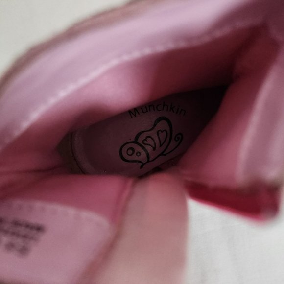 Munchkin Kids Girls Pink Peek A Boo Pink Snow Winter Ankle Boots Size 7W - Picture 6 of 7